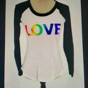 CHASER LONG SLEEVE LOVE SHIRT